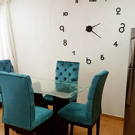 Apartamento De Alcoba Cerca De La Playa * Cartagena